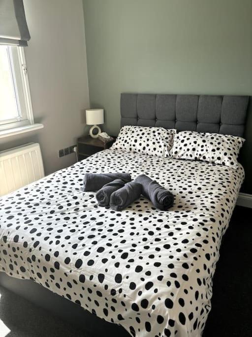 The One-Bedroom Central Brighton Retreat ภายนอก รูปภาพ